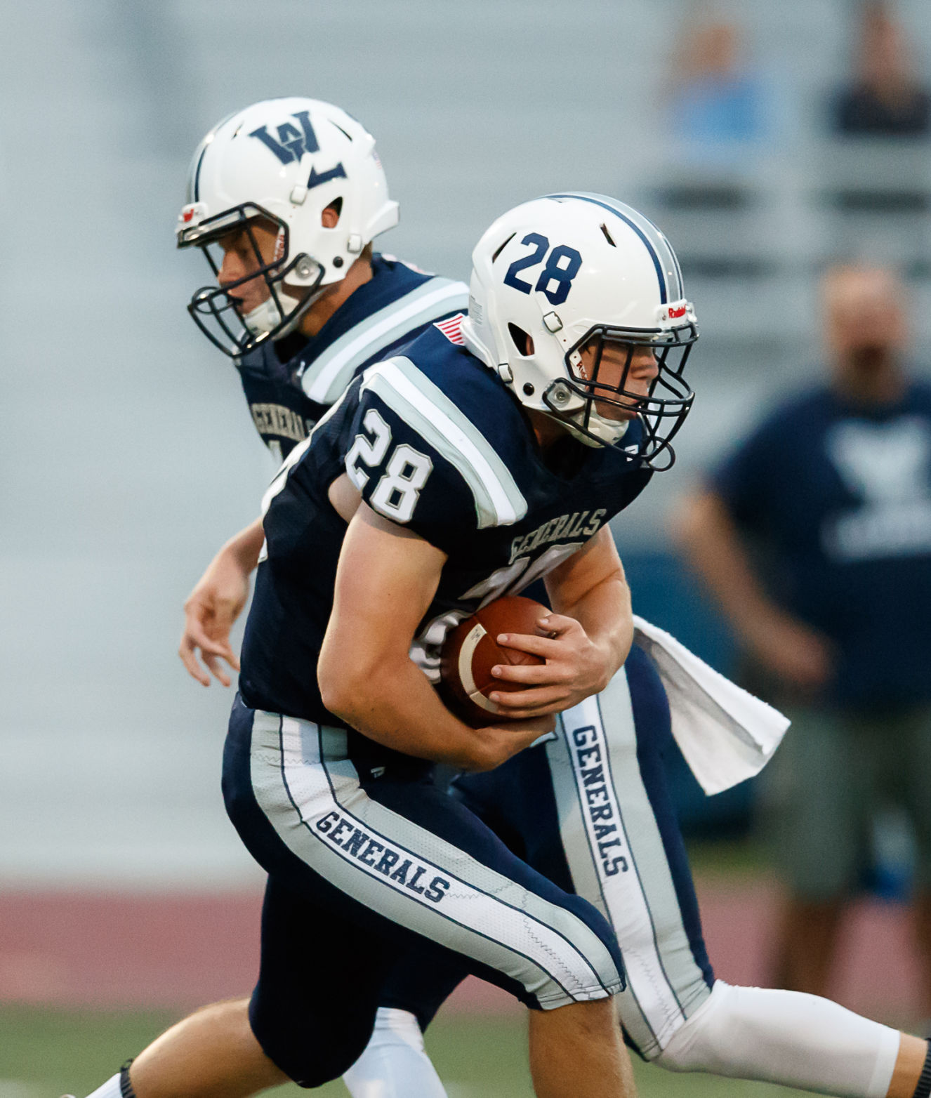 W-L football 17